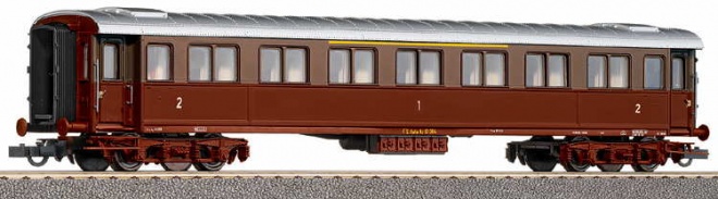Passenger car 1st class<br /><a href='images/pictures/Roco/45698.jpg' target='_blank'>Full size image</a>